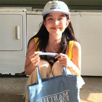 路边捡个老公有亿点强